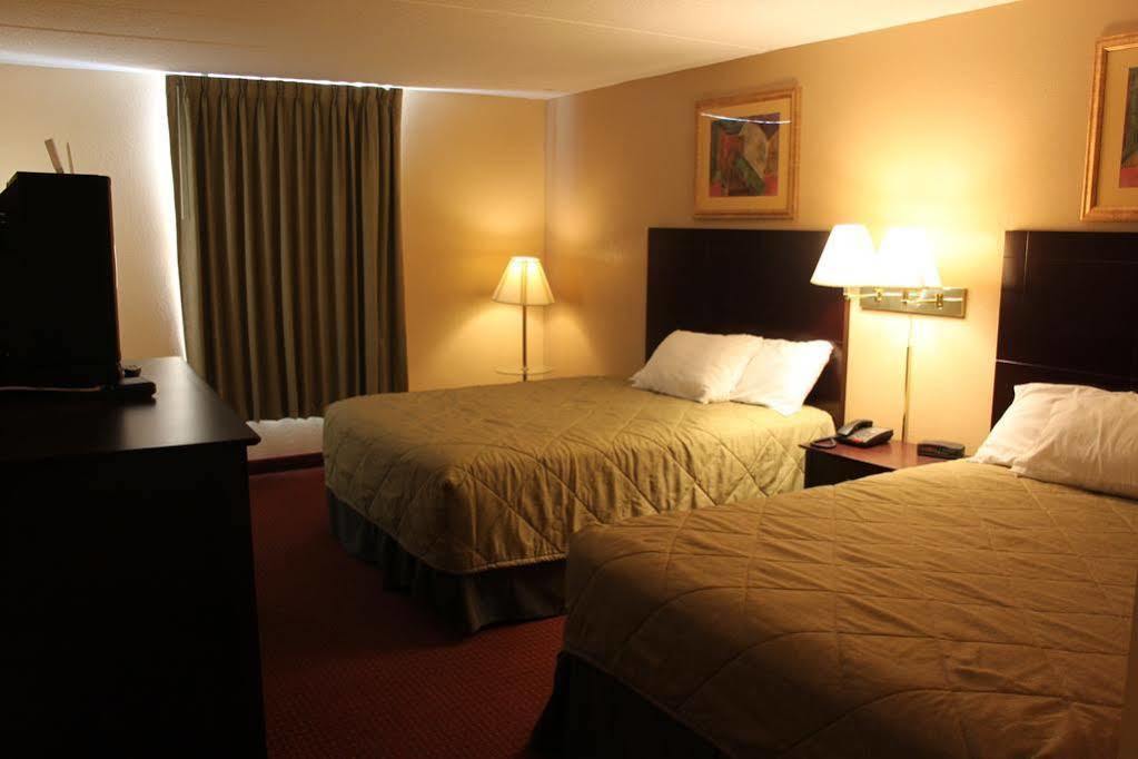Baymont By Wyndham Florence Cincinnati Bagian luar foto